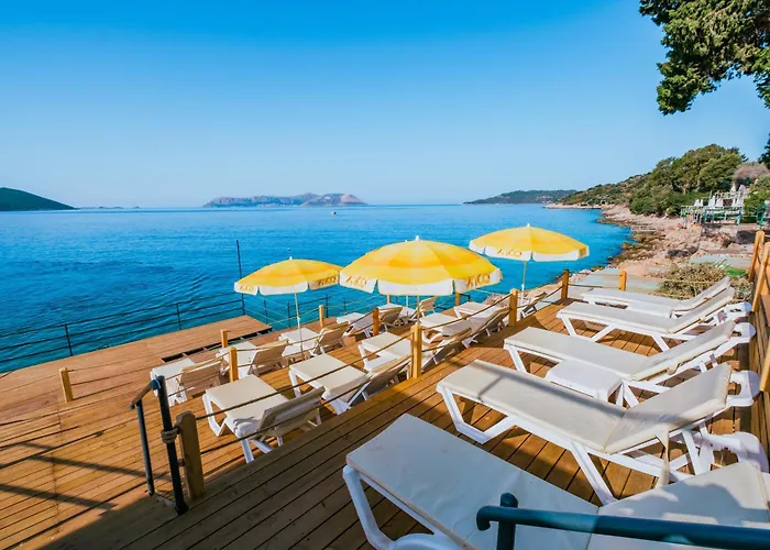 Hotel Sardunya Arka Bina