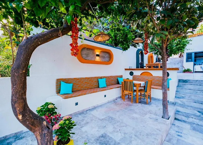 Hotel Sardunya Arka Bina *