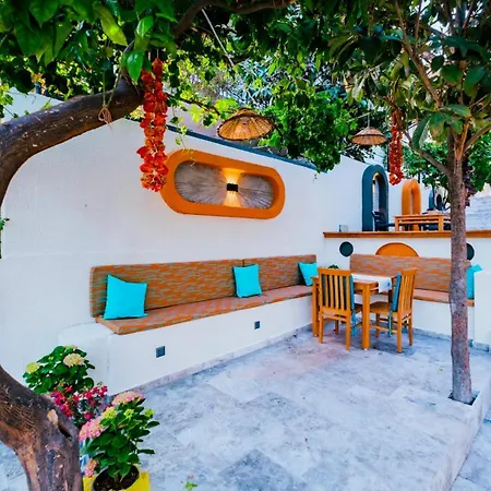 Hotel Sardunya Arka Bina *