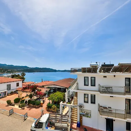 Hotel Sardunya Arka Bina