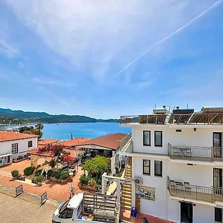 Hotel Sardunya Arka Bina